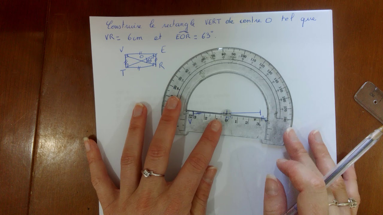 Construire un rectangle connaissant la longueur de ses diagonales et l'angle d'intersection