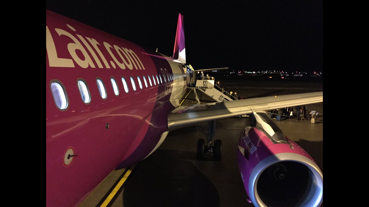 Wizz Air A320 Night Departure From Prague Ruzyne