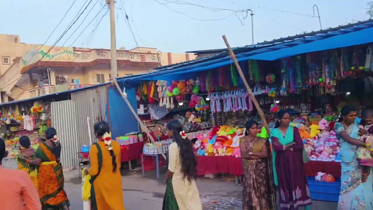 ஸ்ரீ சமயபுரம் மாரியம்மன் முதலாம் ஆண்டு பாதயாத்திரை குழு M. கல்லுப்பட்டி 