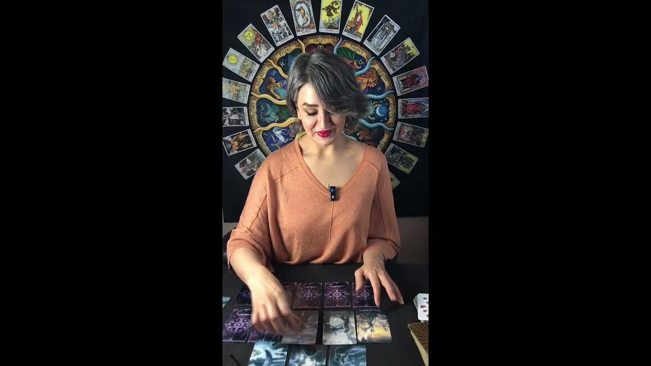 Aşk Hyatıma Kim Geliyor Nasıl Birisi ⁉️Harfler Aldım part1 #desteseç #tarot #keşfet #kolektif 
