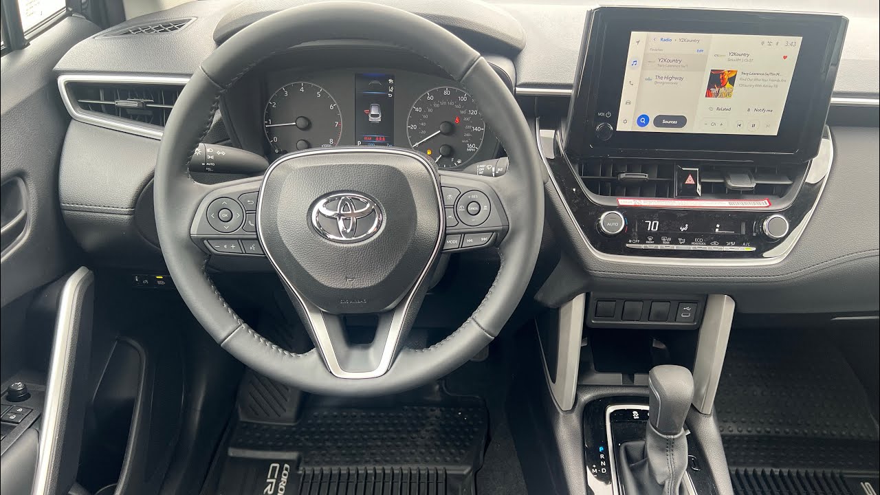 Полное руководство по кнопкам Toyota Corolla Cross LE 2025 года