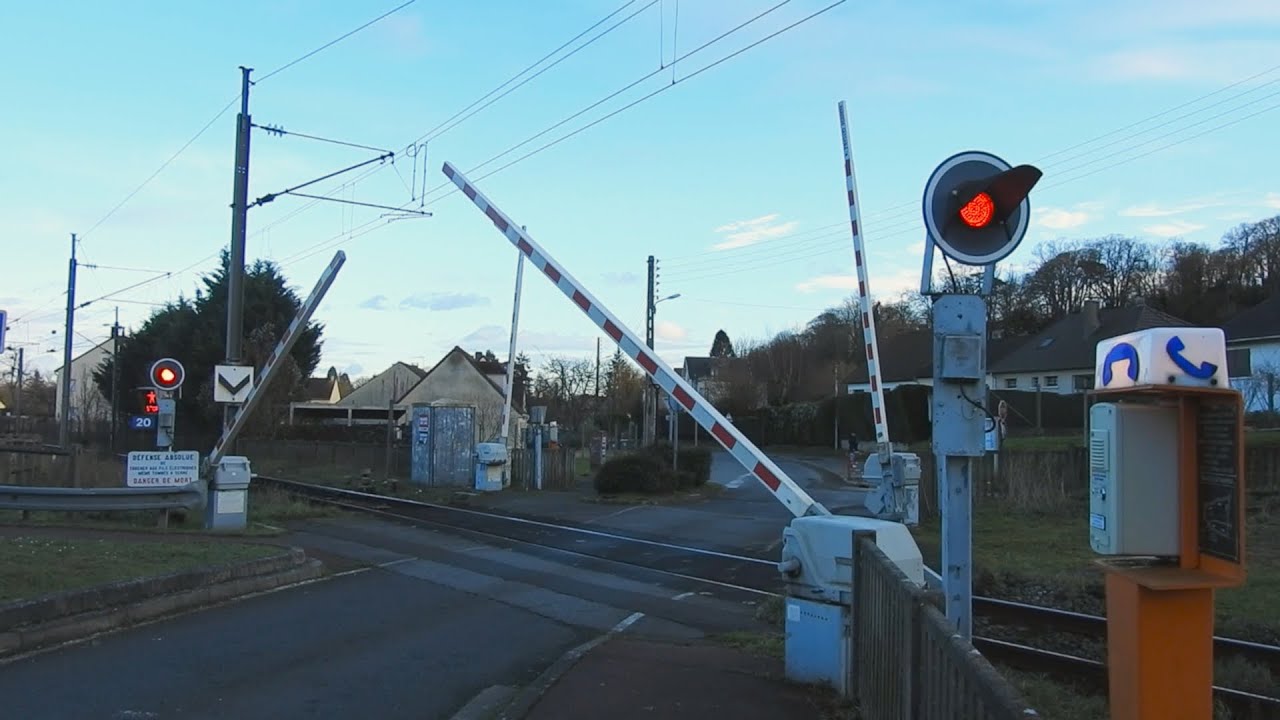 les passages a niveaux de la ligne H Transilien ligne  montsoult maffliers - Luzarches