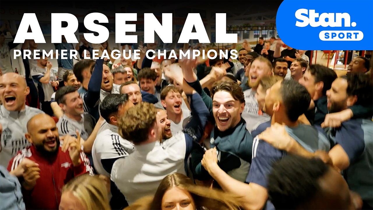 ARSENAL PLAYERS CELEBRATE THE PREMIER LEAGUE TITLE 🏆