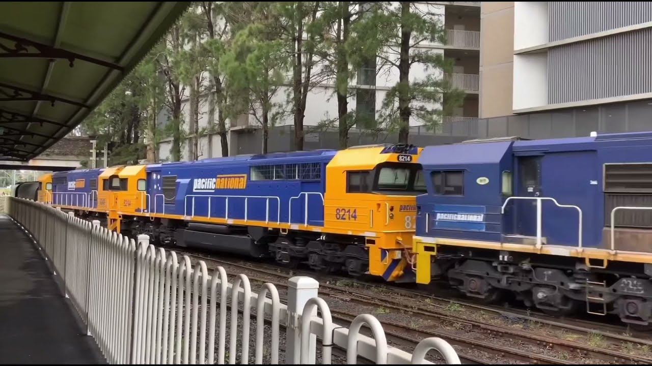 Sydney Transport Vlog: 235 10 minutes of Trainspotting around NSW