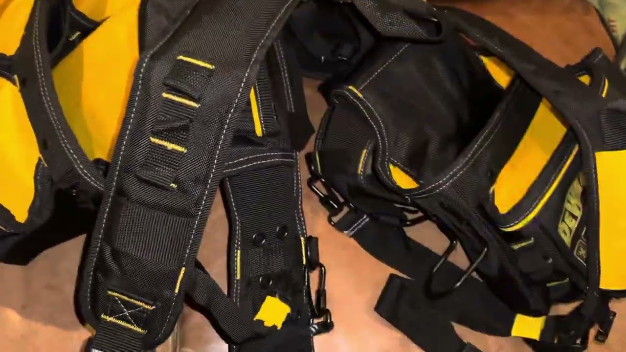 Профессиональная стойка для инструментов DeWalt с подвесами DWST540602