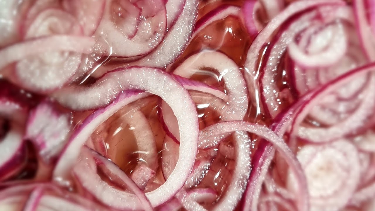 Quick Pickled Red Onions Perfect with a burger or salads , a great fat free nibble