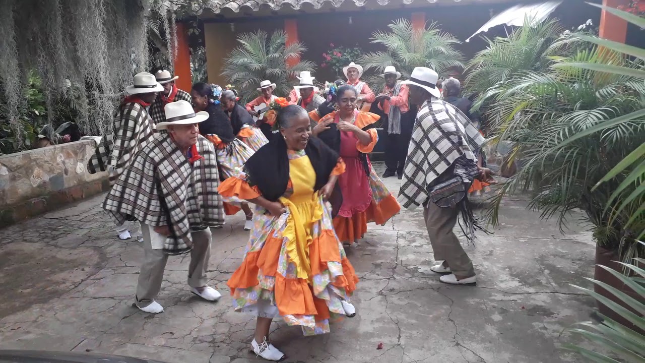VUELTAS DE GIRARDOTA, FOLCLOR Y TRADICIÓN , PARQUE VIVO EL SAINETE.