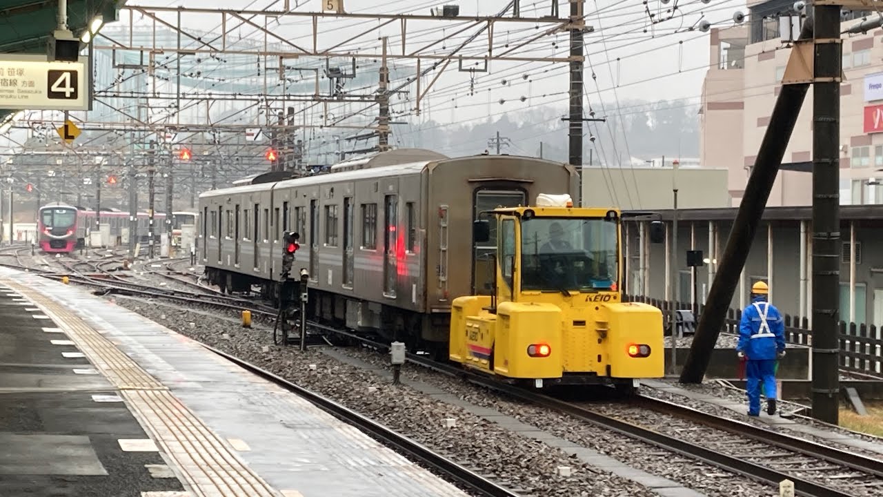 【リニューアル施工車両第3弾か？】9732fの中間車4両が無塗装でアントに牽引されながら若葉台で構内入れ替えを実施しました