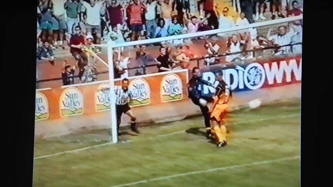 Hereford United 4-1 Barnet - 12th August 1995 - Goalkeeper Goal - Chris Mackenzie