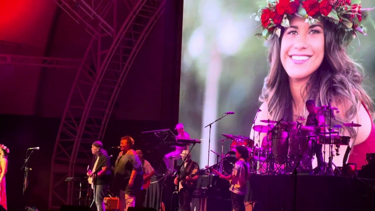 Kimie Minor & Henry Kapono at the 50 Years of C&K: Highway In The Sun, You Are My Sunshine, Bamboo