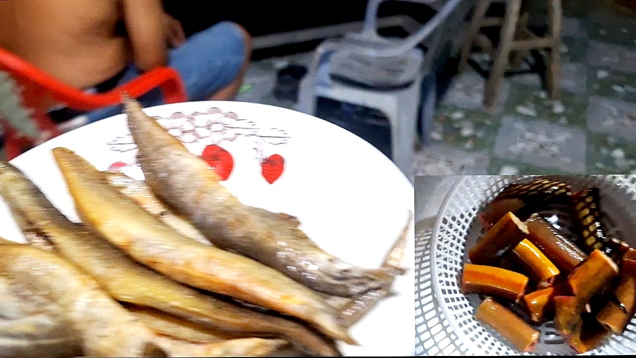 Lương cơm mẻ khô cá chạch đồng tết ở quê