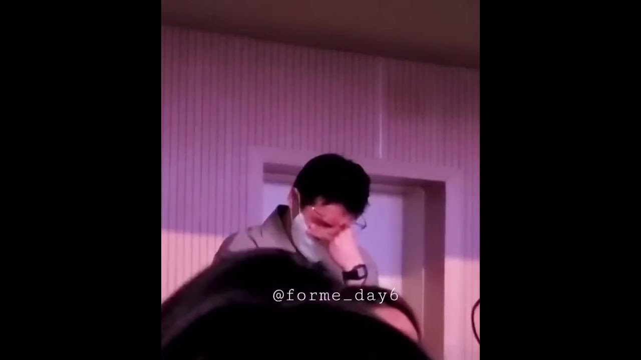 Day6 YoungK crying due to Wonpil 's enlistment #sf9 #kpop #day6 #wonpil #youngk #kdrama #myday