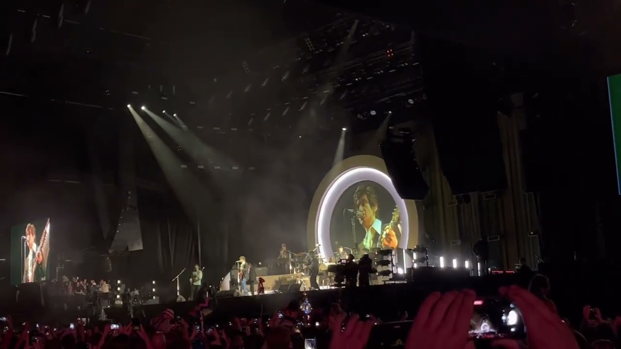 Arctic Monkeys - Do I Wanna Know@ Lowlands Festival 20.08.22