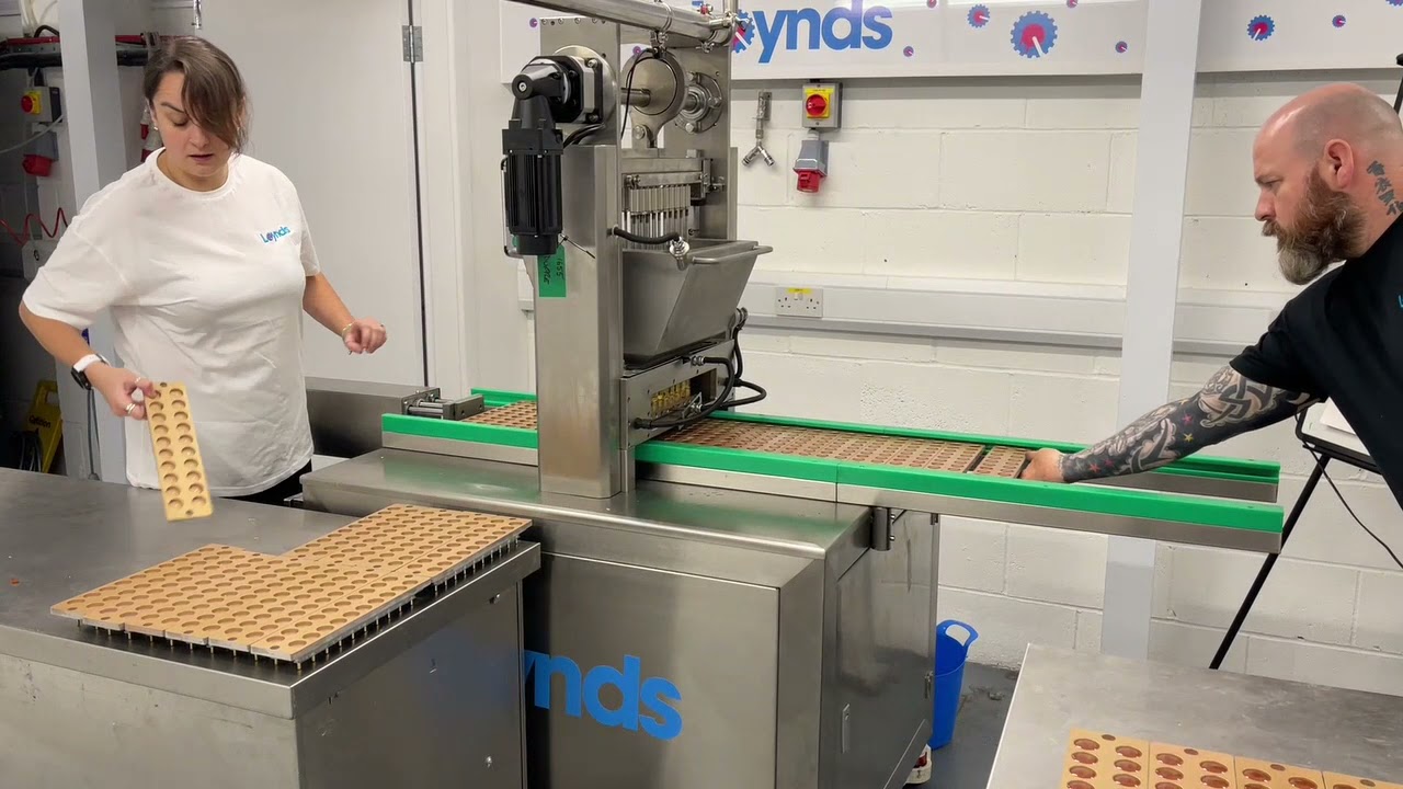 Loynds Mini Candy Depositor Depositing Caramel