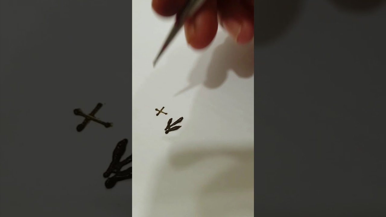Learn how to make leaves | Quick classes by Heena Vahid.