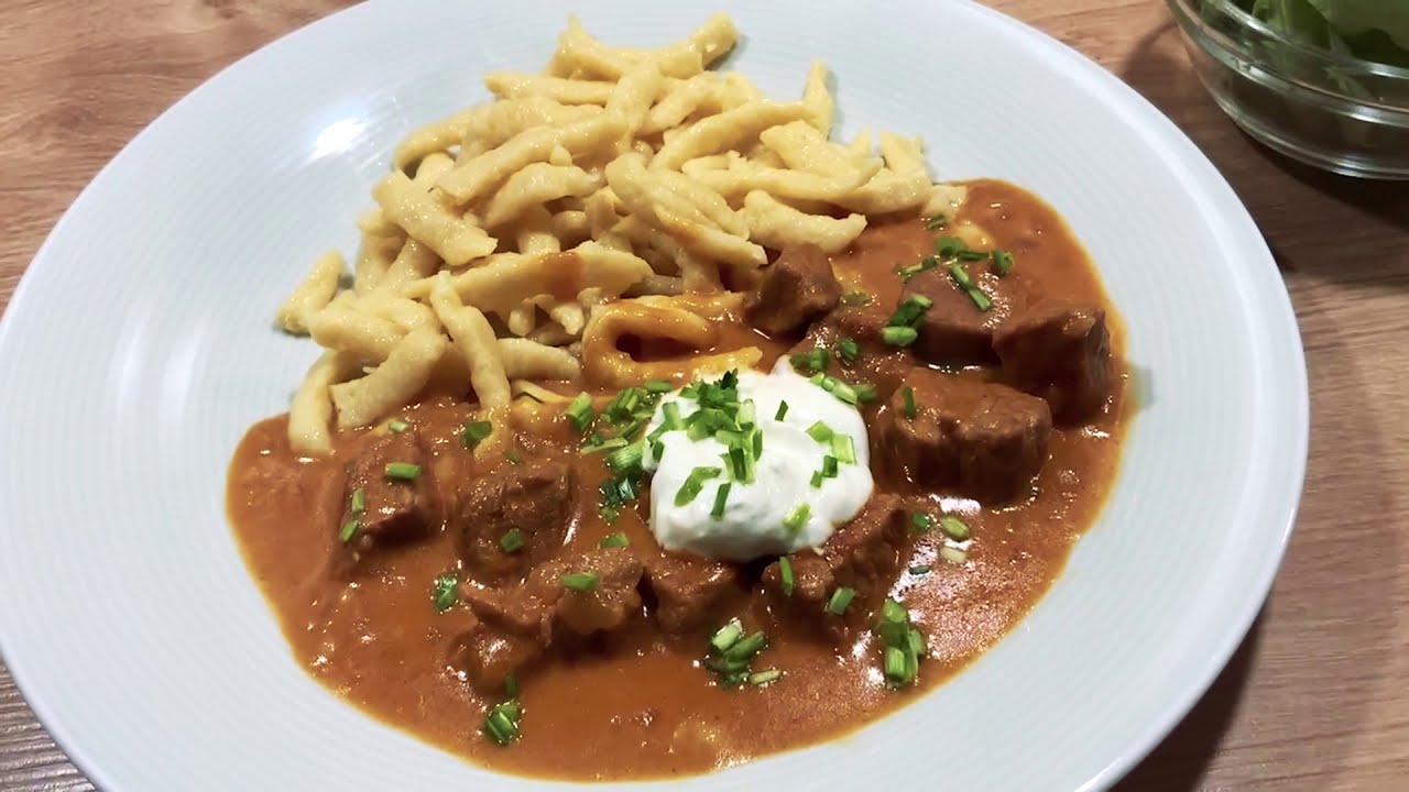 Kalbsrahmgulasch - 1 Rezept 3 Gerichte - Kalb, Schwein und Huhn