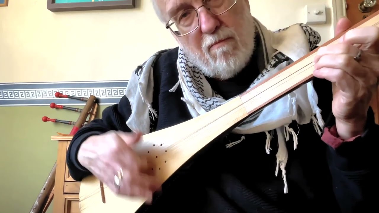 A Sawn-off Shot-Lute....