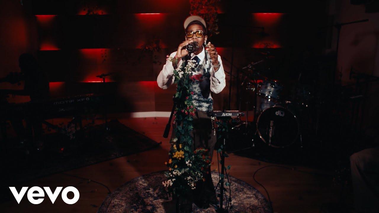 TheARTI$t - Darling (Official Live Performance)