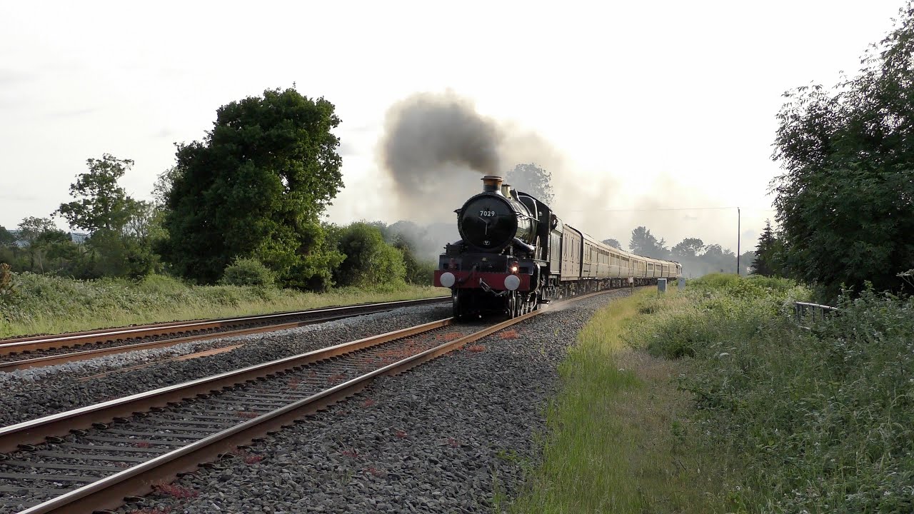 7029 CLUN CASTLE hauls the HIGH SPEED Whistling Ghost including an ASSAULT on the Lickey at NIGHT