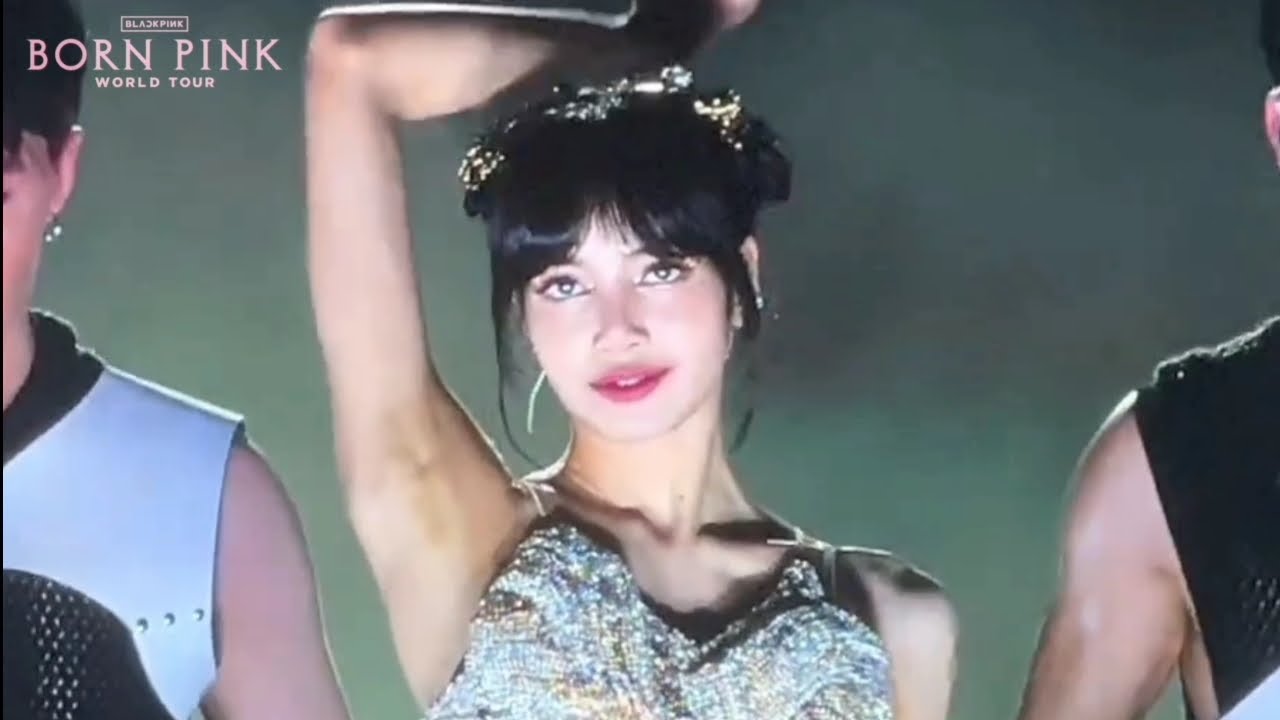 LISA - 'LALISA/MONEY' [LIVE WORLD TOUR BORN PINK BANGKOK]