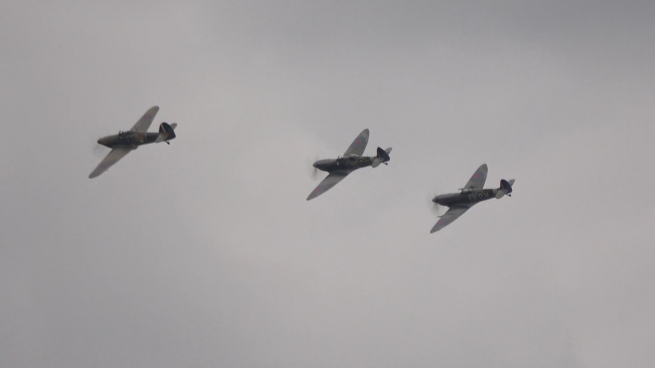 Hurricane & Spitfires - Biggin Hill Festival of Flight 2017 (Day 2)