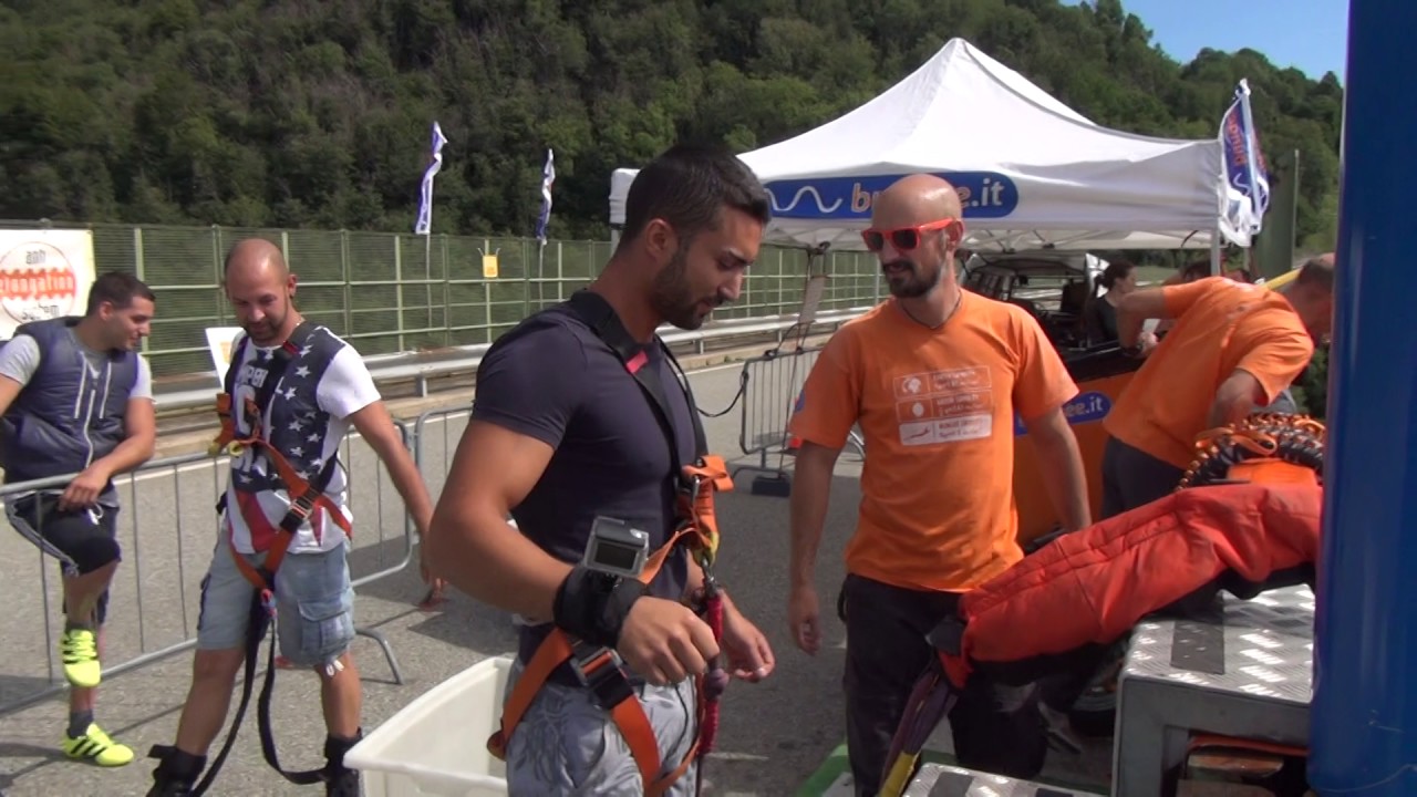 Rawawayno - Bungee jumping ponte colossus (biella) 15/07/2017