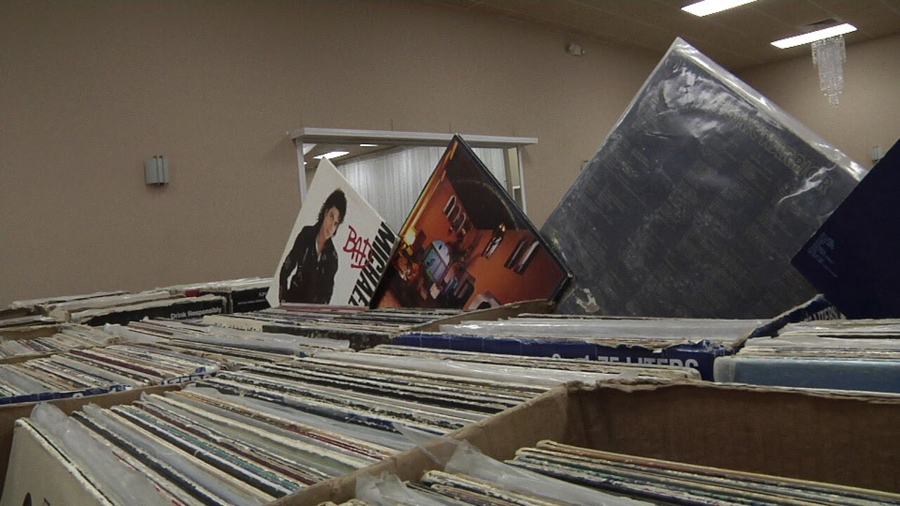 Vinyl lovers flipped through thousands of albums at the Route 66 Record Show