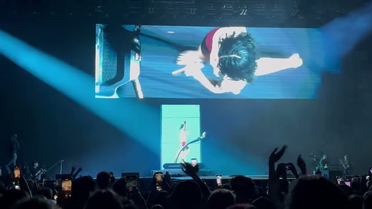 Lorde Supercut Live in Montréal