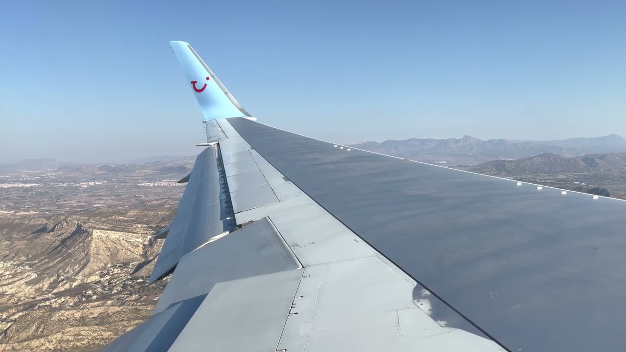 TUI 767-300 Landing Alicante