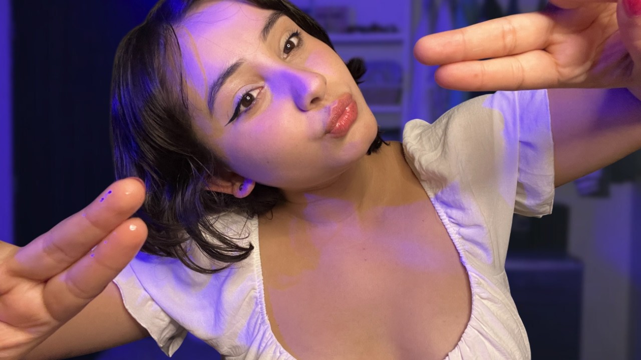 ASMR español ROLEPLAY | NOVIA tierna te llena de mimos y besos.