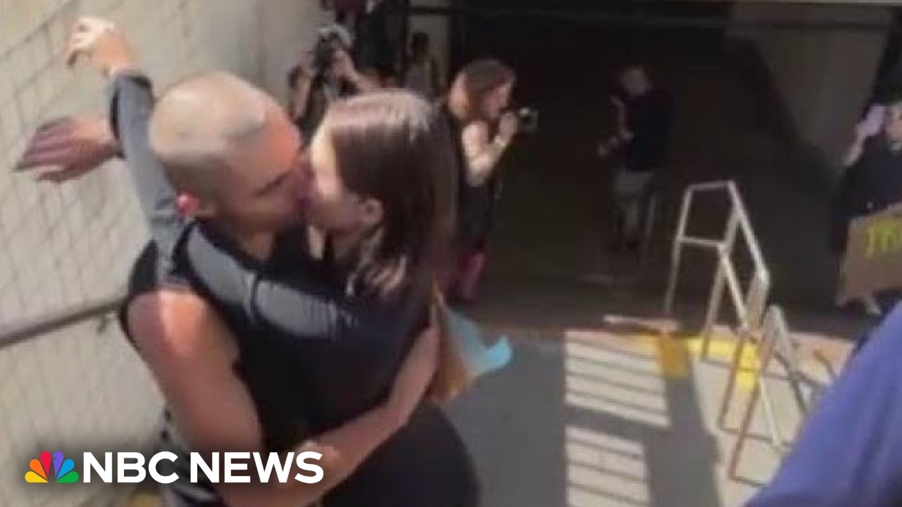 Couple facing charges after climbing Empire State Building in sky-high stunt
