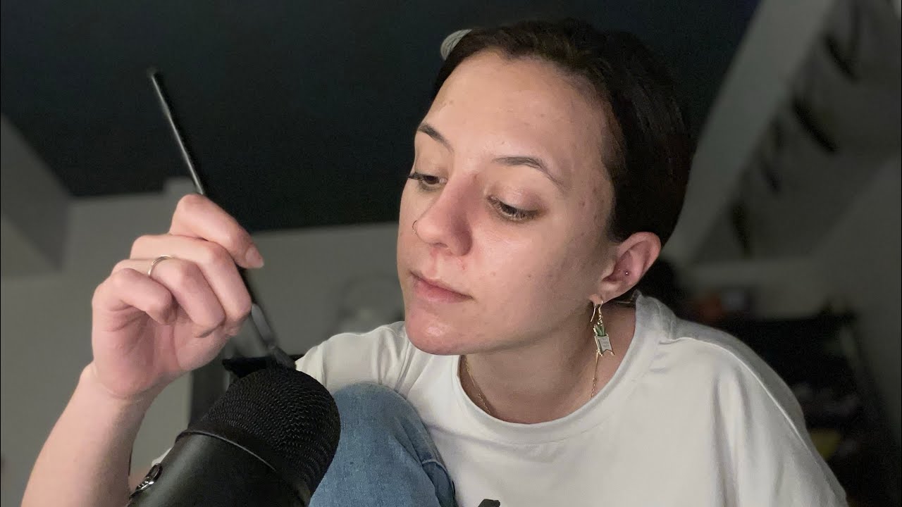 Whistling S sounds and mic brushing ASMR (ssk, shwoop, and stippling sounds)