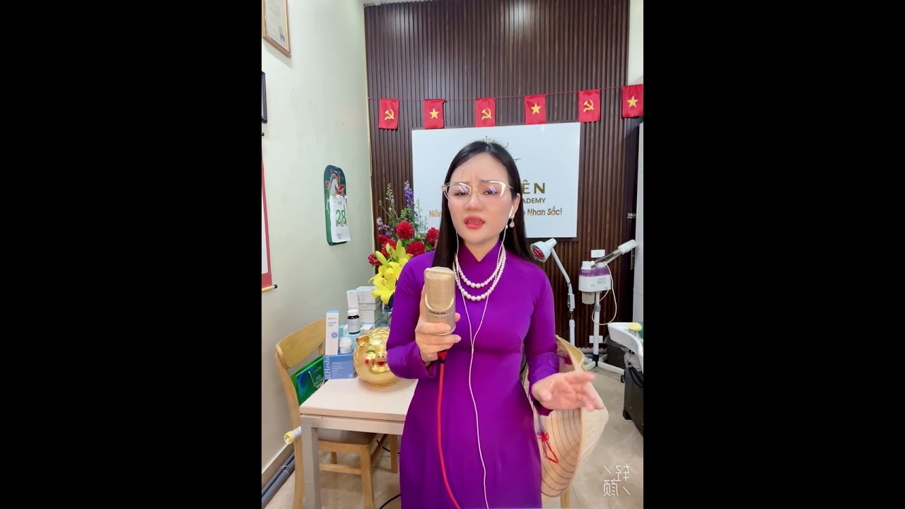Mưa trên phố Huế 