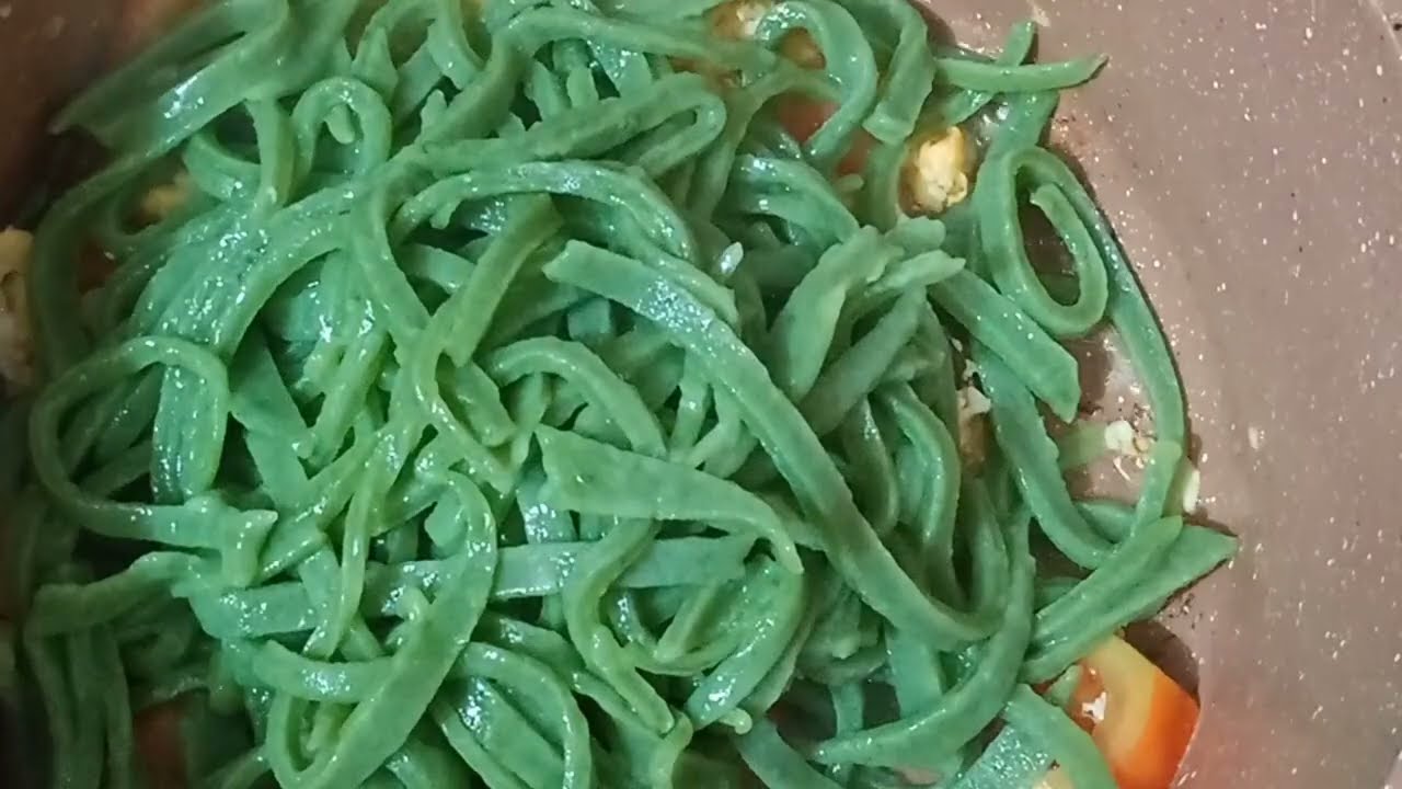 পালং শাক দিয়ে বাচ্চাদের জন্য তৈরি নুডুলস 🤢