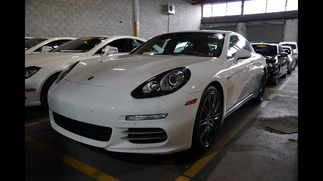 2015 Porsche Panamera 4