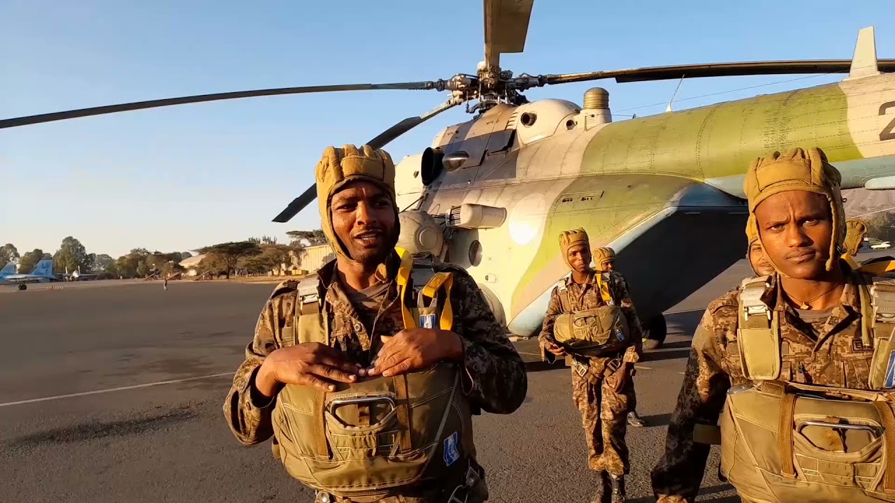 አስገራሚ የኢትዮጵያ የኢትዮጵያ አየር ወለድ ከአየር ዝላይ ስልጠና! Amazing Ethiopian Airborne Jumping Training!