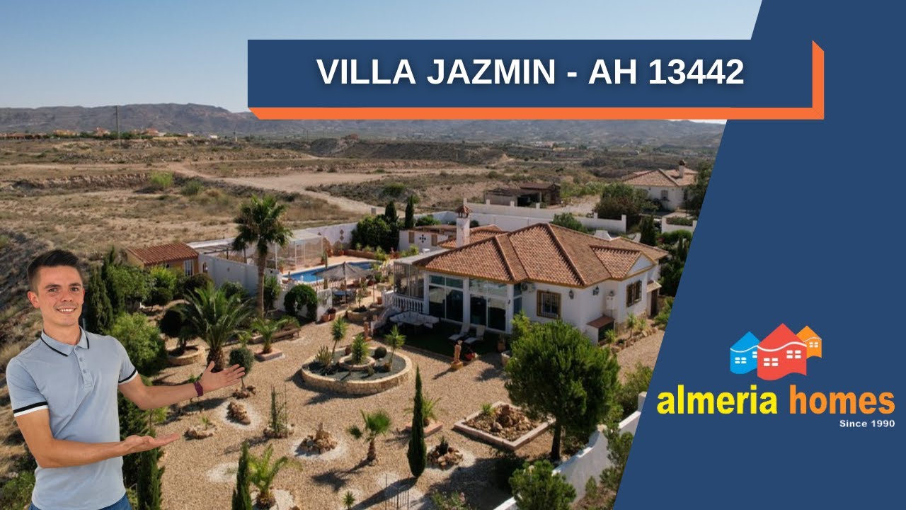 RESERVED! 3 bedroom villa for sale in Albox with an 8x4m pool / Villa Jazmin - AH13442