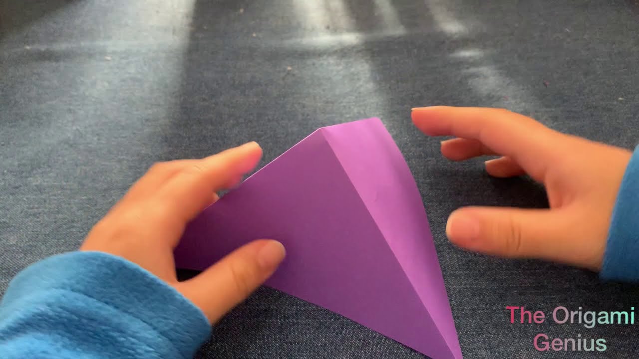 Origami Seamless 3-Sided Pyramid v1