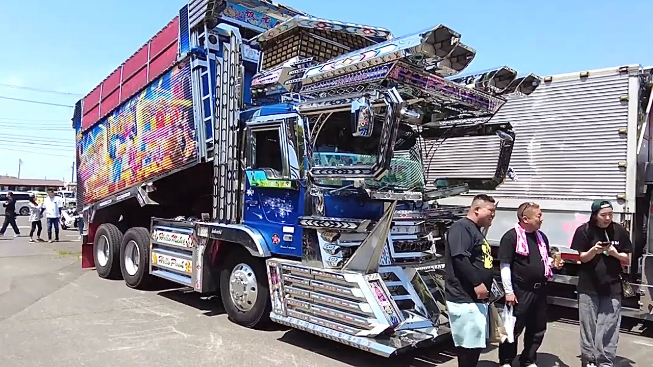 Fancy trucks festival in Japan| famous festival of trucks that are made in Japan #trucking #trucks