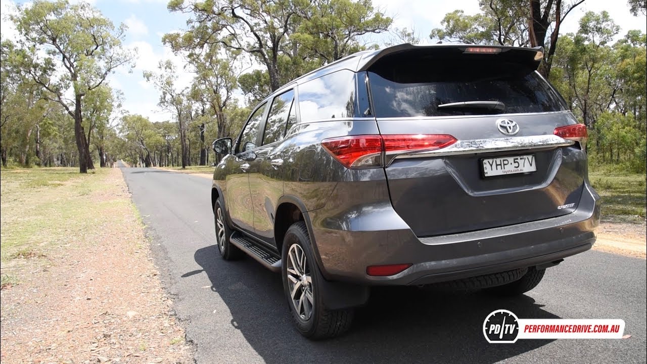 2018 Toyota Fortuner (auto) 0-100km/h & engine sound