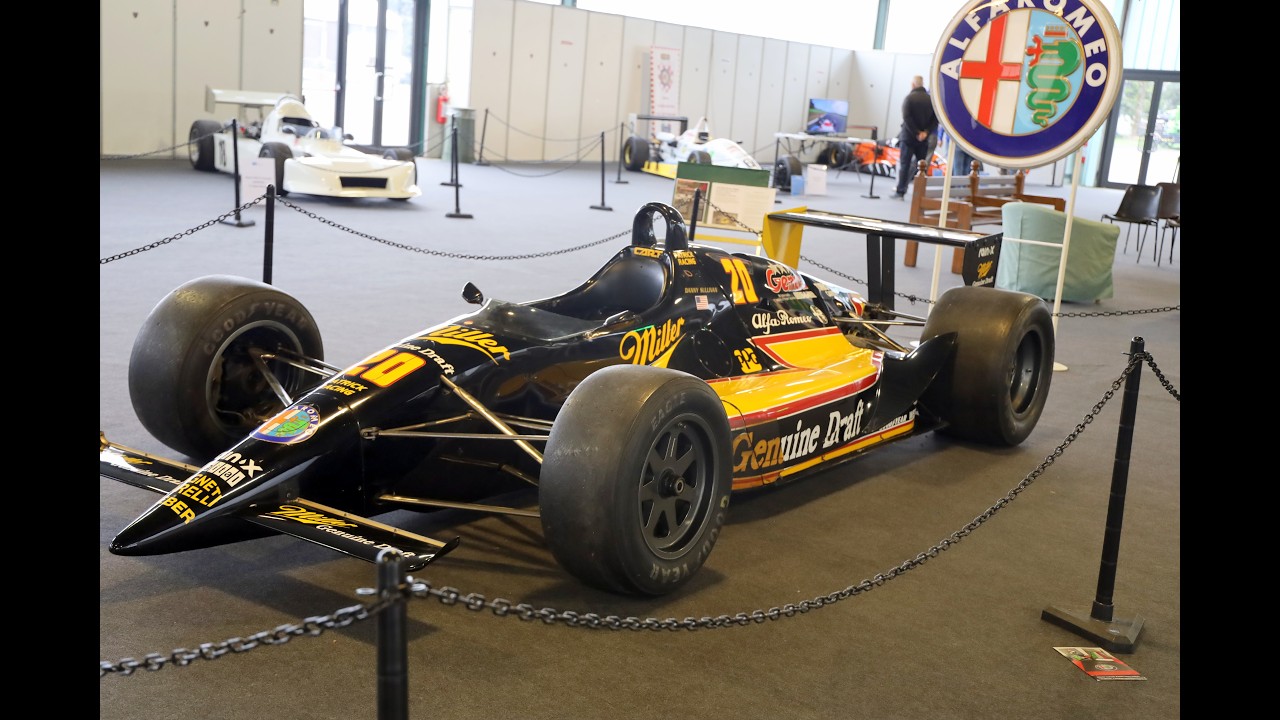 LOLA ALFA ROMEO T 90 00 FORMULA INDY
