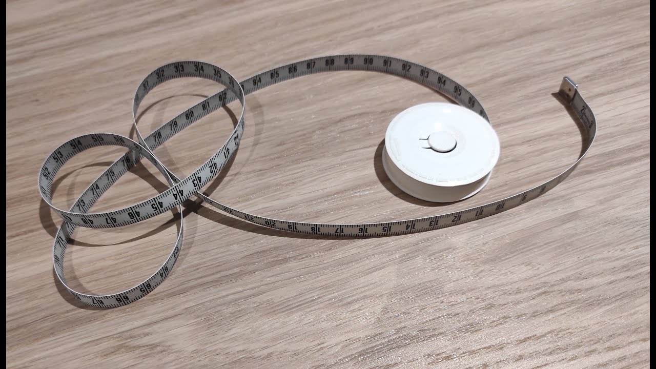 Prendre ses mesures: taille, hanches, longueur.