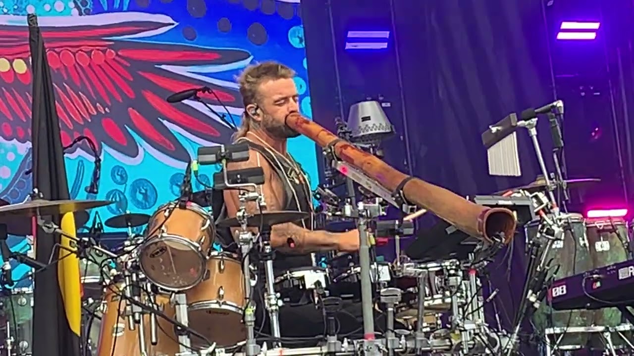 Xavier Rudd Cali Roots 2024