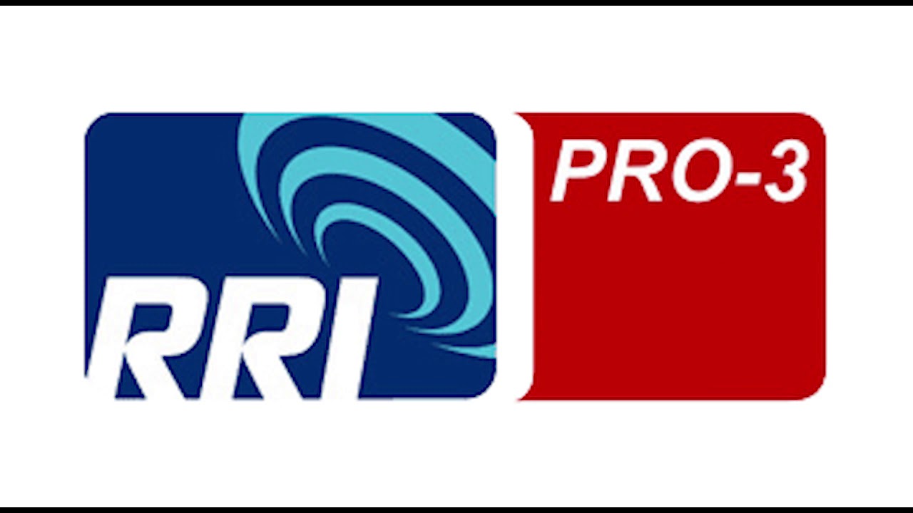 MENJADI PEMBAWA BERITA RADIO RRI PRO 3
