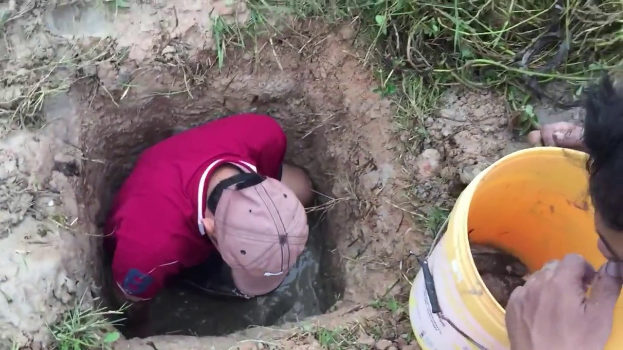 Amazing Deep Hole Fishing How to fishing with deep hole Cambodia Traditional Fishing #21