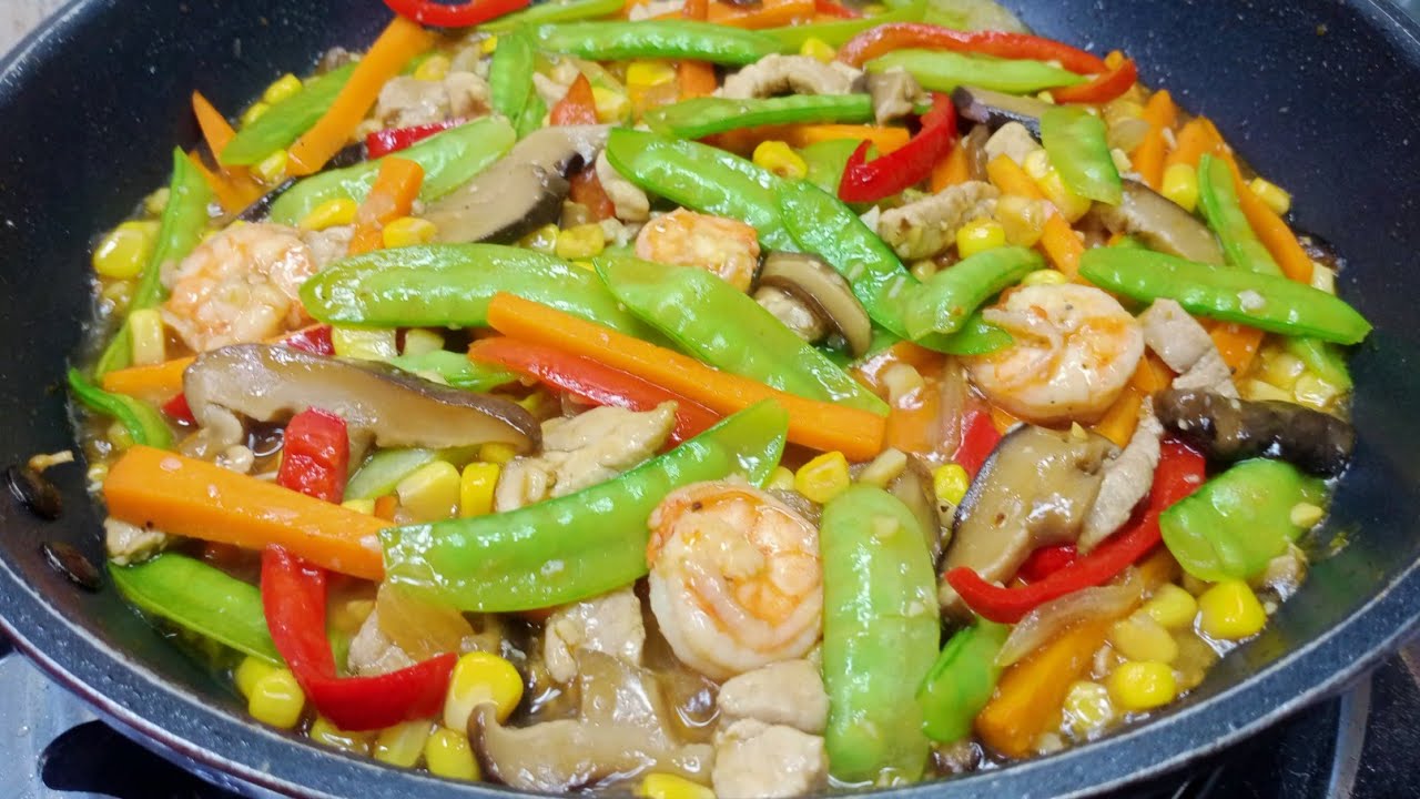 HEALTHY MIXED VEGETABLE SAUTE! SUPER EASY, SIMPLE INGREDIENTS AND DELICIOUS!