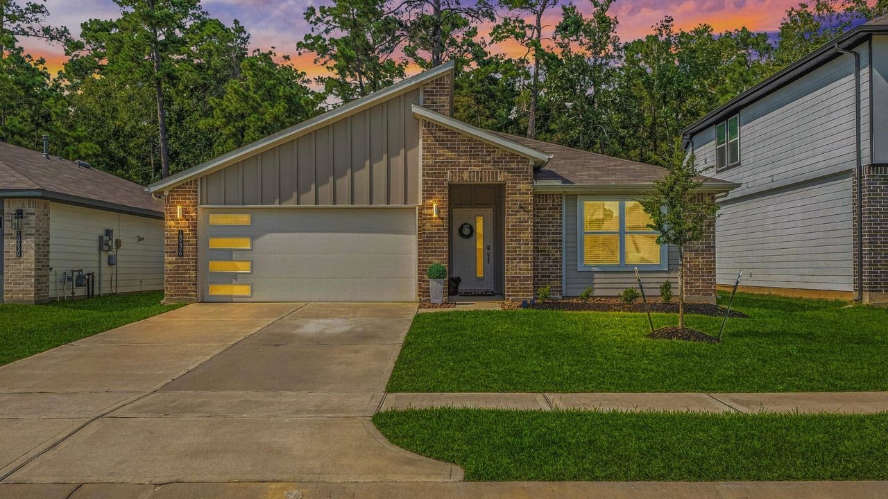 10426 Plateau Point Trail, Conroe, TX