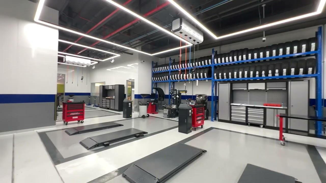 FULL STORE FITOUT - AL FUTTAIM AUTO CENTRE - SILICON CENTRAL MALL - DUBAI