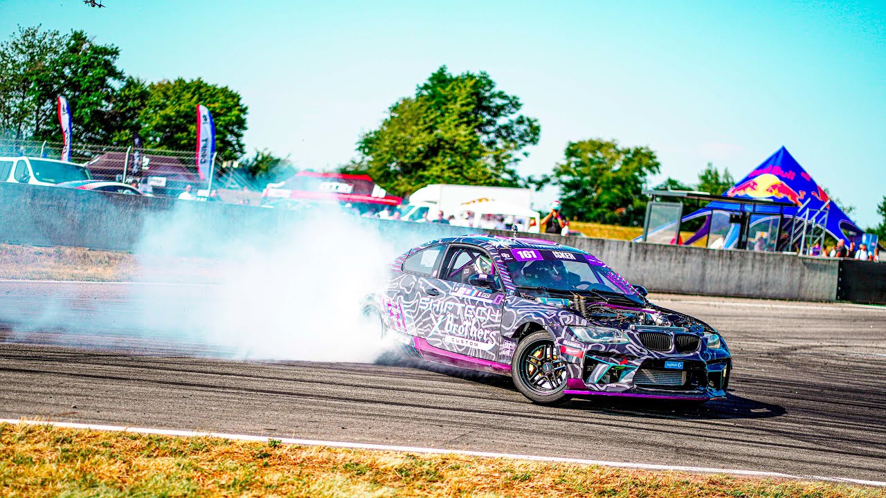 STARFOBAR 3ÈME EDITION : LA GUERRE 🔥 (drifts, crashs et moteurs Ferrari dans des BMW🤯)