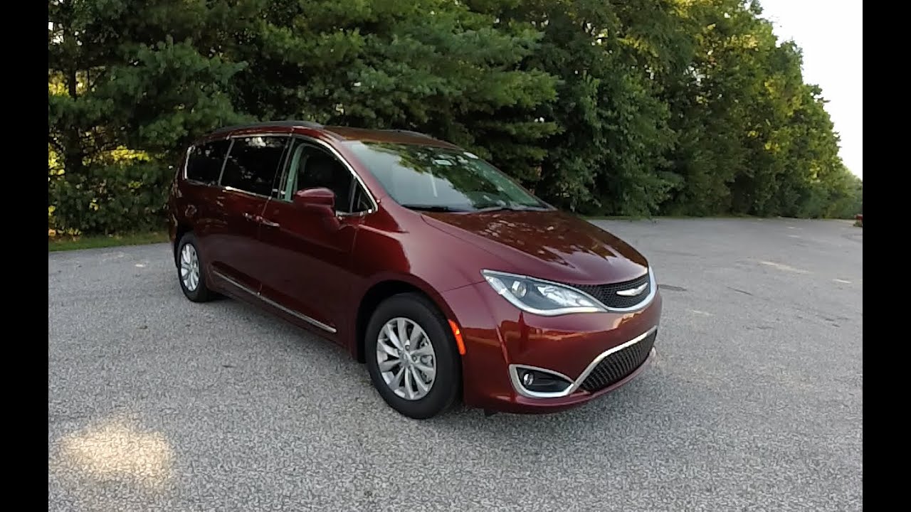 2017 Chrysler Pacifica Touring L|18462